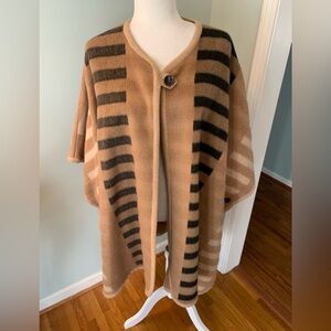 Escada designer Wool/cashmere/silk cape, size L